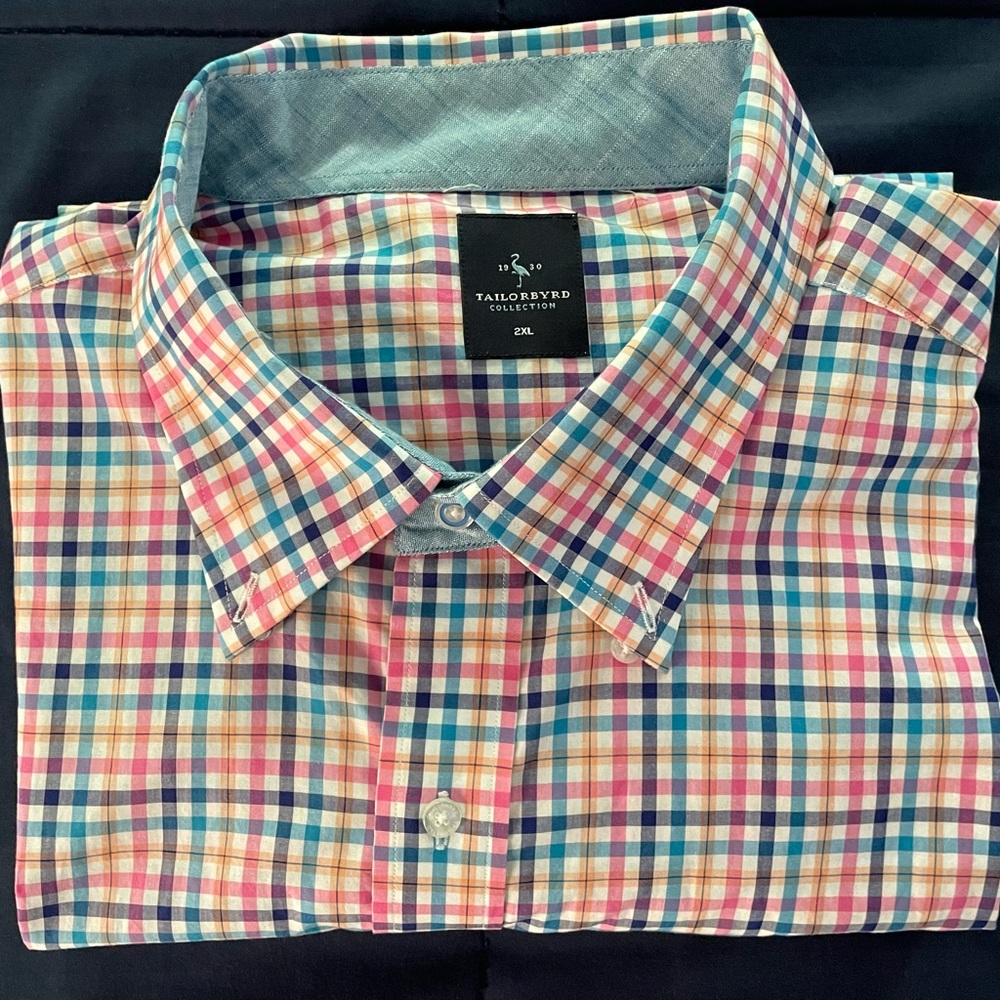 TailorByrd button down short sleeve shirt.